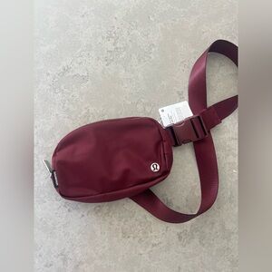 Lululemon everywhere belt bag red Merlot